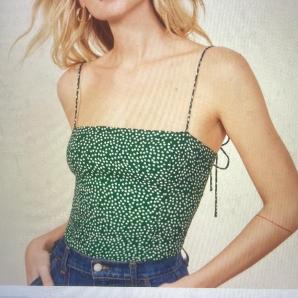 Reformation top size 4 (small)